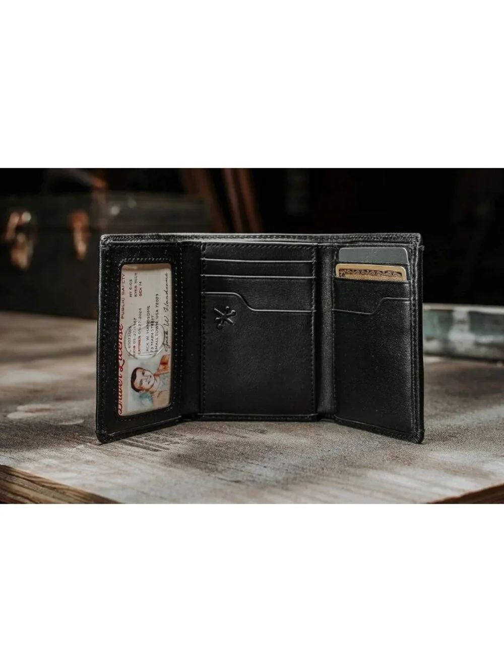 Men's RFID Blocking Trifold Wallet | Handcrafted Leather, 6 Card Slots, ID